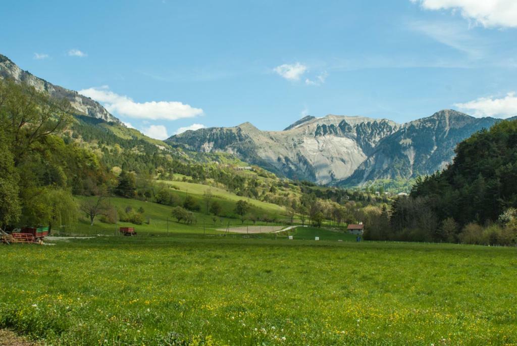 Le Colombier Bed & Breakfast Glandage Bagian luar foto